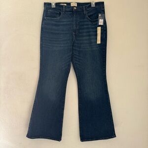 Universal Thread Women’s Size 16R High Rise Dark Blue Denim Long Flare Jeans NWT